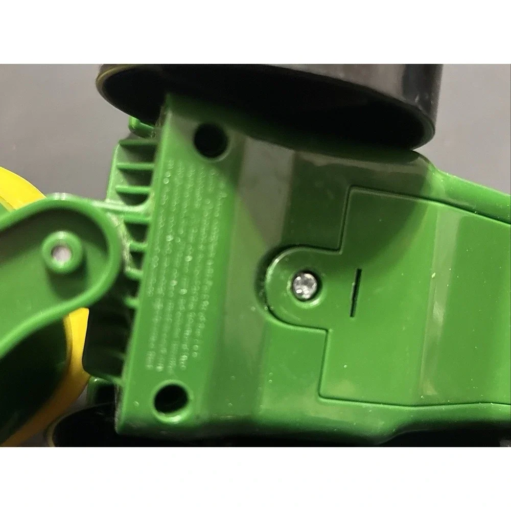 Tomy John Deere Music Sounds Hayride Preschool Toy Tractor and 2 Trailers